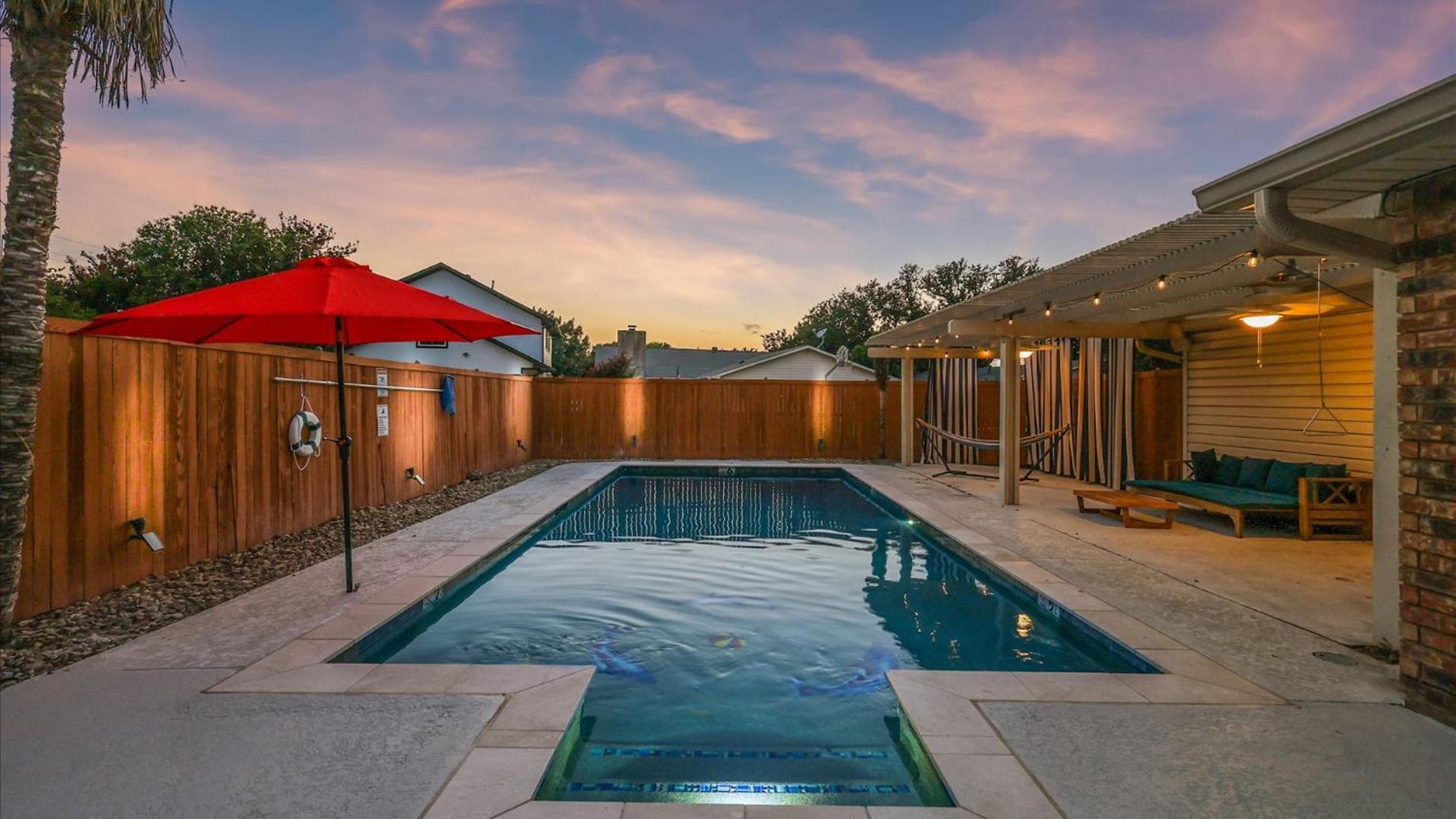 Spectacular 4Br 2,5Ba Holiday Home With Pool And Grill Carrollton Exterior foto