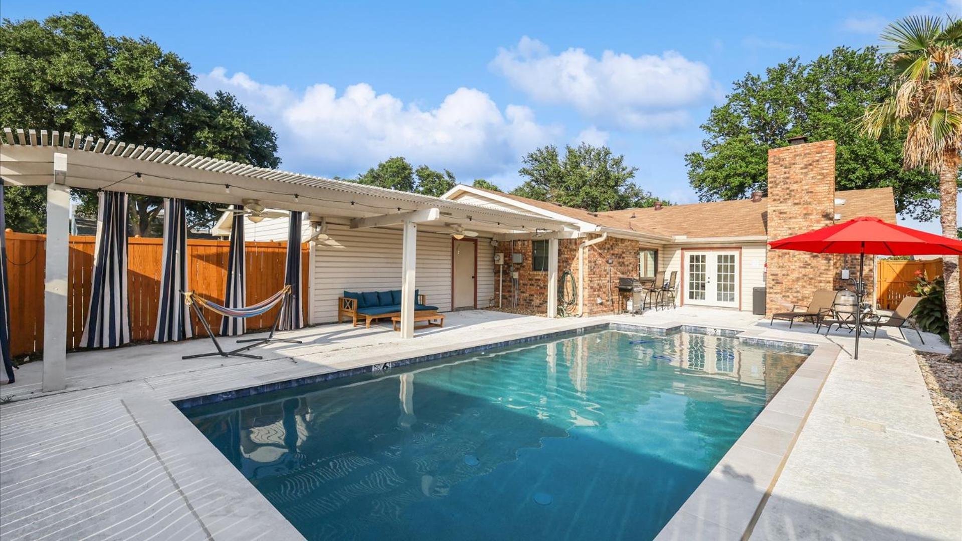 Spectacular 4Br 2,5Ba Holiday Home With Pool And Grill Carrollton Exterior foto